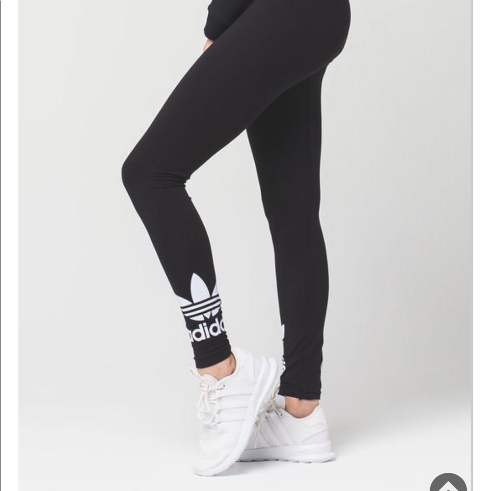 ADIDAS black & white trefoil leggings size XS